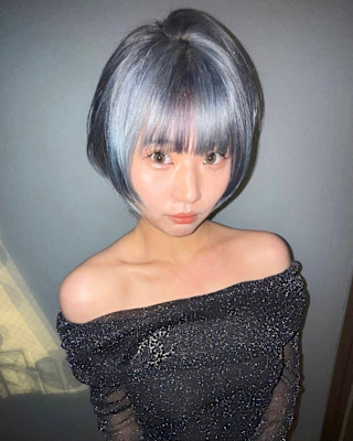 ブルーシルバー　デザインカラー　ケアブリーチカラー　姫ウルフ