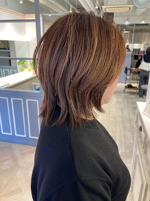 くびれショートウルフオイル仕上げスタイリング簡単