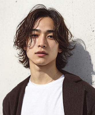 大人の色気◎ミディアムウルフ×無造作ニュアンスパーマ