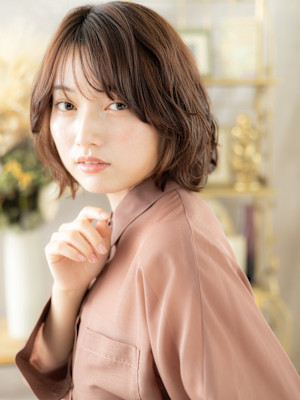 ナチュラルくびレイヤー前下がりボブパーマ　モカブラウン