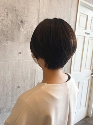 大人かわいいショートヘア〈ARCH Sayaka〉