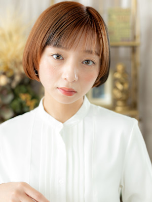 フェイスフレーミング前下がり小顔ミニボブ　ローライトカラーb