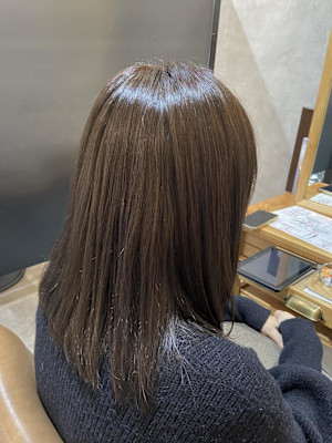 アッシュグレー