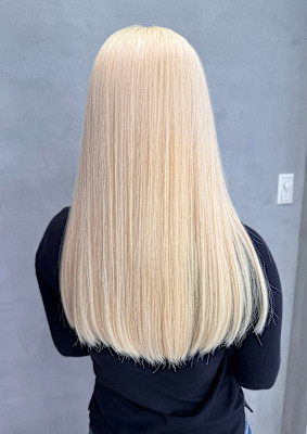 ホワイトブロンド/ブロンドカラー