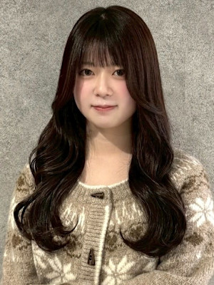 ダークブラウン 透明感カラー 顔周りレイヤー 韓国ヘア 