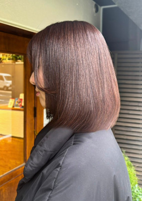 大人の透明感うる艶ボブ