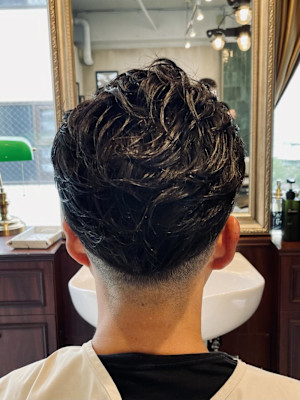 【40代 男性】ニュアンスオールバックパーマ