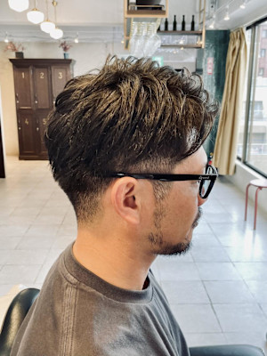 【40代 男性】カジュアル七三ツーブロショート