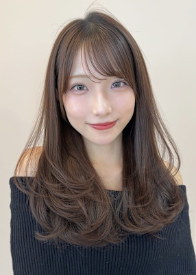 セミロングレイヤーカット