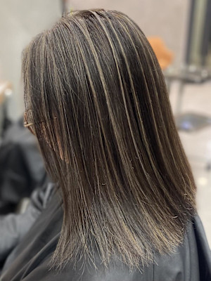 銀座白髪ぼかしハイライトバレイヤージュブリーチグレージュ白