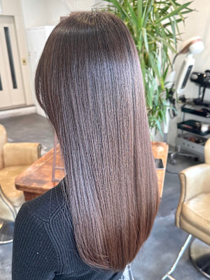 乾かすだけでツヤ感◎髪質改善縮毛矯正