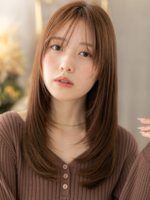 ミルクティーブラウンウルフレイヤー艶ロング　シャギーカットb