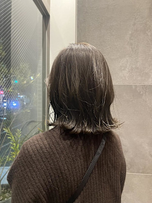 春カラーにピッタリオリーブベージュ