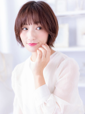 ミルクティーピンクくせ毛風ハッシュカット　モカブラウンb