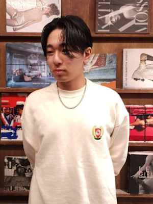 前下がりショート　ナチュラルセンターパートショート/池田裕和