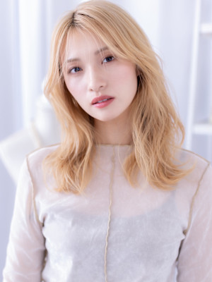 ミルクティーブロンドドライパーマカーテンバング　レイヤー