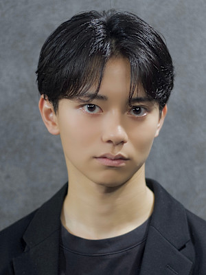 センターパート×ニュアンスパーマ×フェザーパーマ×大人men