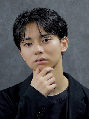 センターパート×ニュアンスパーマ×フェザーパーマ×大人men