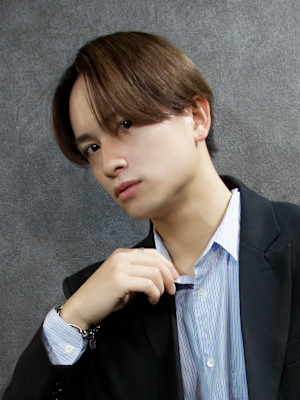 センターパート×曲がる縮毛矯正×韓国風×大人men's