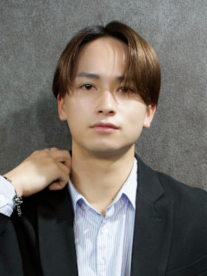 センターパート×曲がる縮毛矯正×韓国風×大人men's