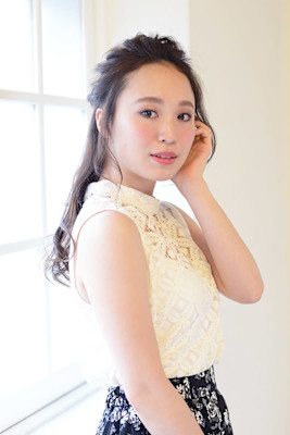 モテレディハーフアップ