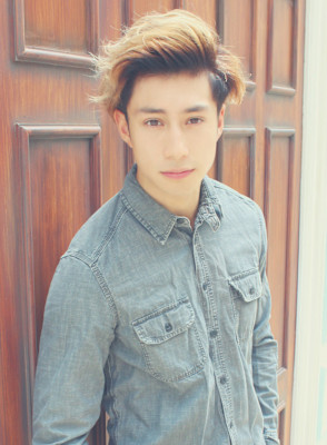 リバースセンターパート刈り上げセンターパートサーフカール