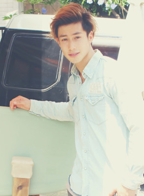 リバースセンターパート刈り上げセンターパートサーフカール