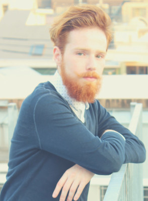 リバースセンターパート刈り上げセンターパートサーフカール