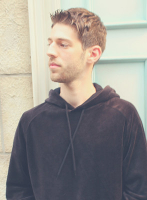 刈り上げセンターパートサーフカールフェザーパーママレットヘア