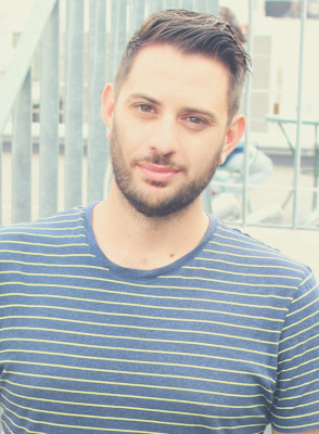 リバースセンターパート刈り上げセンターパートサーフカール