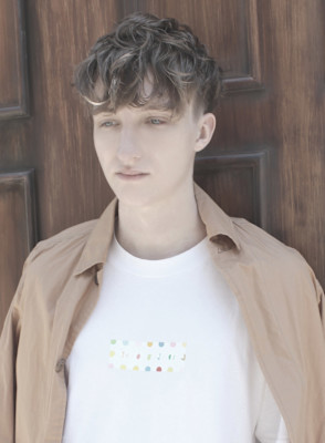 リバースセンターパート刈り上げセンターパートサーフカール