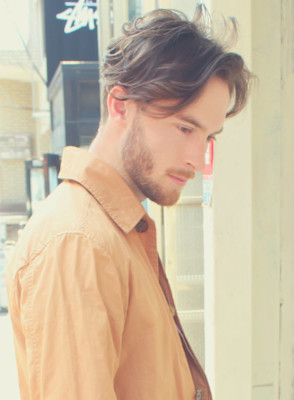 刈り上げセンターパートサーフカールフェザーパーママレットヘア