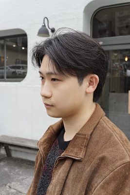 【kaito】“洒落感ヘア”毛流れセンターパート