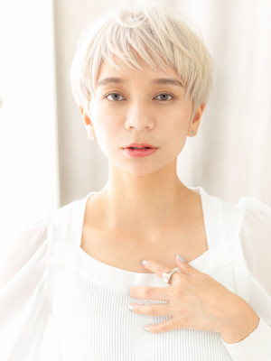 ハイトーンカラーホワイトシルバークールショート10代20代