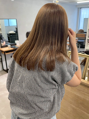 ブリーチなしダブルカラー赤み消しベージュ＊艶髪ストレートヘア