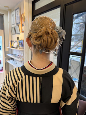 卒業式ヘアアレンジ編み込みシニヨン