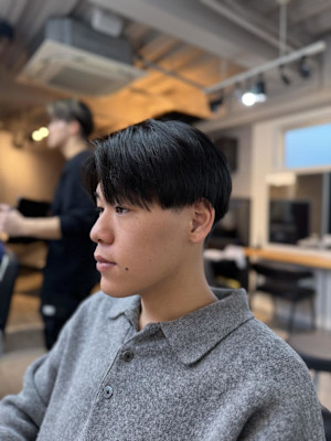 ナチュラルセンターパート×刈り上げマッシュ/大宮