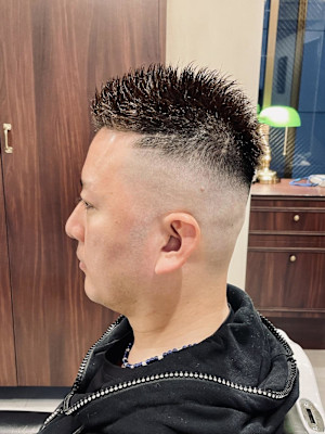 【40代 男性】ビジネススパイキーハイフェード