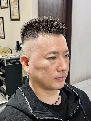 【40代 男性】スパイキーハイフェード