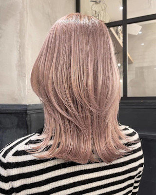 ピンクミルクティーベージュ/ミディアムハッシュカット