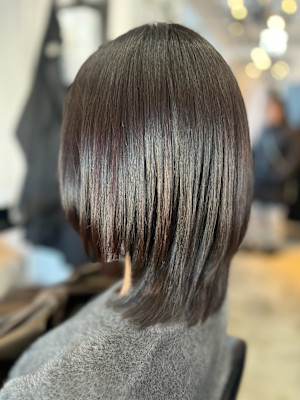 ツヤ感ナチュラルストレートボブ