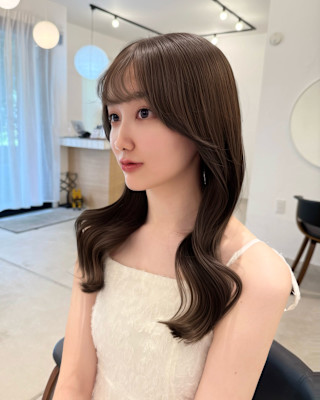 オリーブカラー/グレージュ/レイヤーカット/顔まわり/前髪