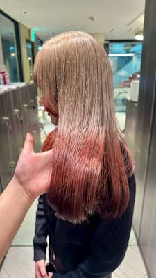 溶けるように繋がるピンクグラデーション