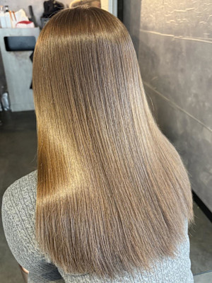 《鈴木茉奈》ミルクティーベージュ/ケアブリーチ/大宮