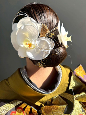 アップスタイル 着物ヘアセット 成人式 胡蝶蘭 タイトお団子