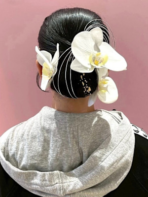 タイト アップスタイル ヘアアレンジ 黒髪 成人式 卒業式