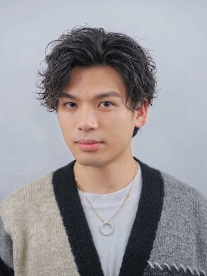 リバースパーマ/ミディアムスタイル〈理容室〉