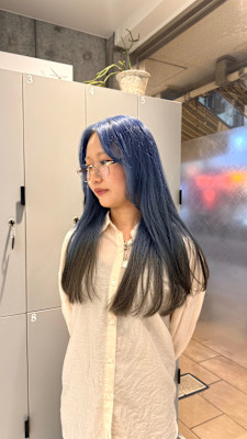 ブリーチで作る深みブルー