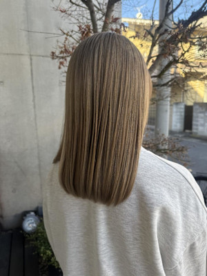 透明感ロブベージュ