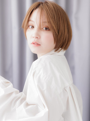 ハイトーンカラーイメチェン小顔マッシュショート10代20代